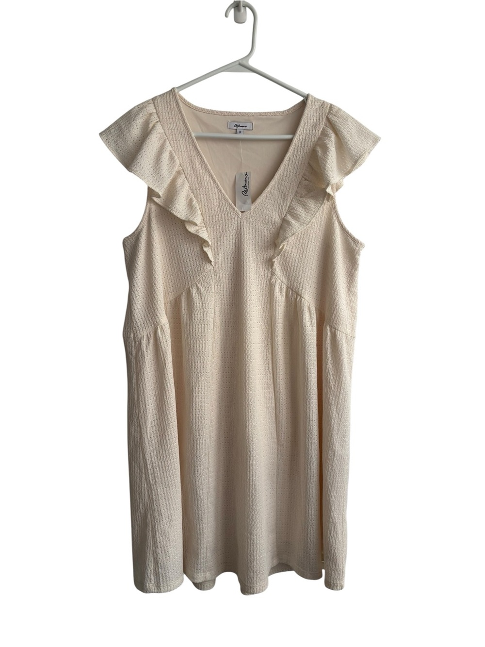 Reitmans Cream Ruffle Sleeve Textured Dress Size Medium - Picture 2 of 8